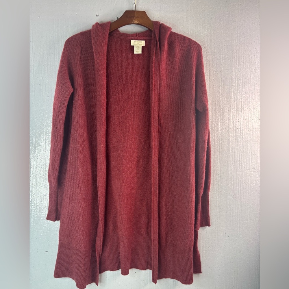 St. Tropez M Cashmere Hoodie Pocketed Cardigan Sweater in Brick - Picture 8 of 8